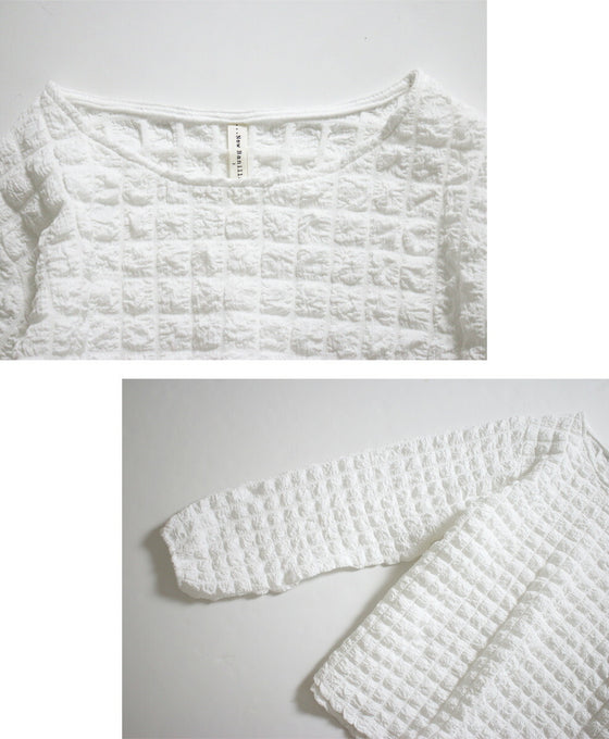 [Sale items cannot be returned or exchanged] Perfect for special occasions! A beautiful cut-and-sew adult three-dimensional top