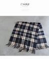 A large checked scarf with a traditional feel: Navy x Ivory