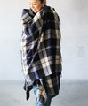 A large checked scarf with a traditional feel: Navy x Ivory