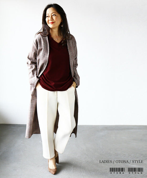 A V-neck dolman top with a double V for a beautiful look (wine red)