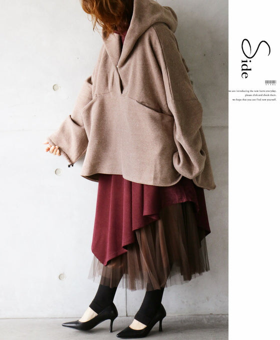 Cozy and warm. The ideal top that is both comfortable and cute.