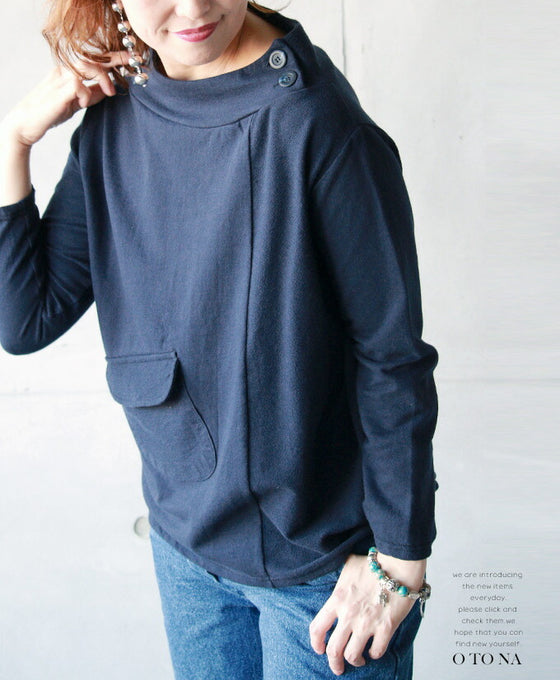 Show off your style around the neck.