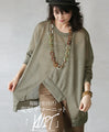Eye-catching, deformed summer knitwear 