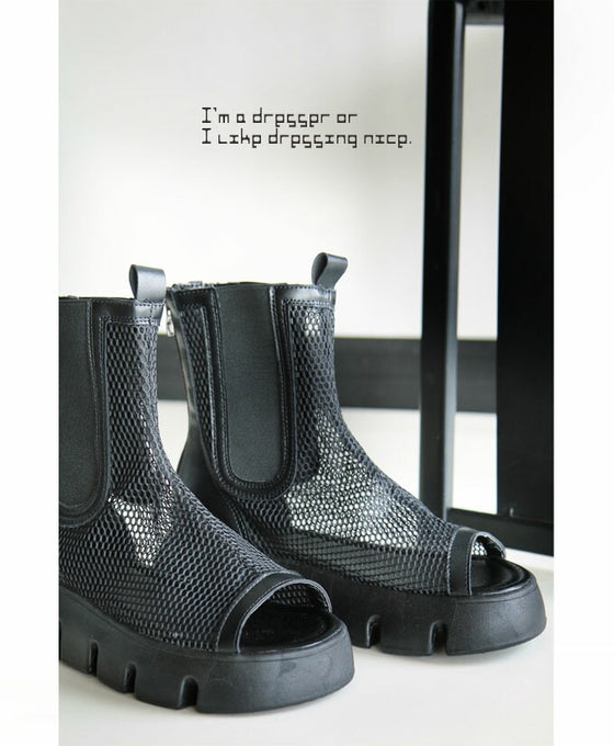 【セール商品返品交換不可】ハード好きさんの為のサンダル『ブラック』