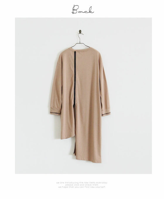 A great vertical effect! The zipper line is effective! Asymmetrical top