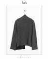 I like the charcoal gray knit top, which is easy to wear and can be worn daily, and stands out for its design.