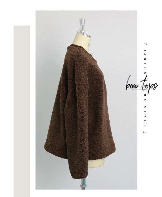 Warm and cozy for the season Boa top