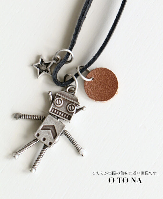 Add some humor to your fashion! Strange robot necklace