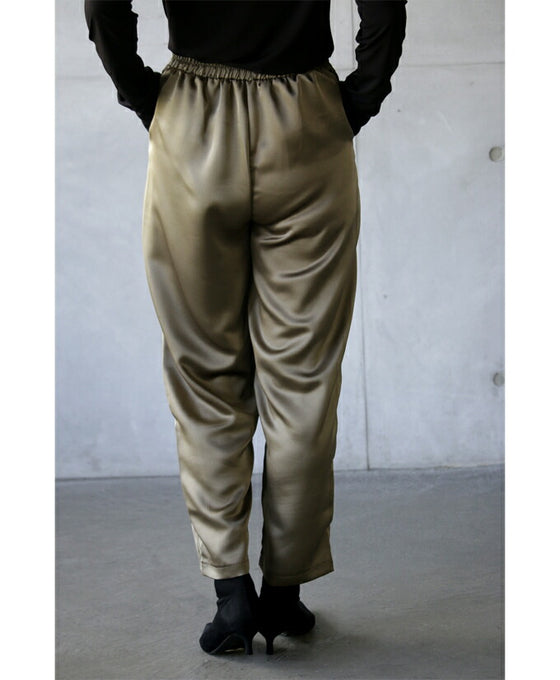 Glossy pants for adults