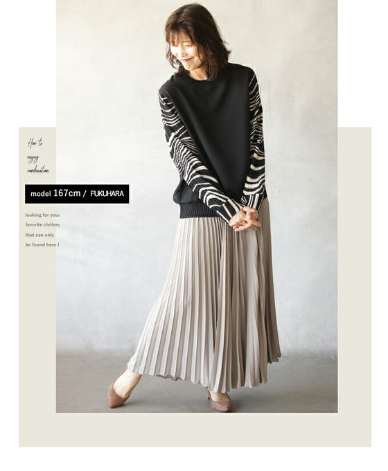 Elegant and relaxed, adult animal style is here. Pleated sleeve top in different materials.