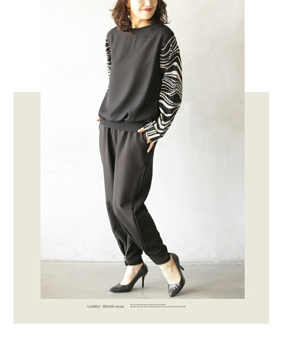Elegant and relaxed, adult animal style is here. Pleated sleeve top in different materials.