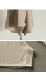 Simple and unique sophisticated design. Mixed material knit turtleneck top 