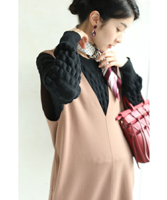 ぽこぽこ浮き立つ立体柄ニットプルオーバートップス