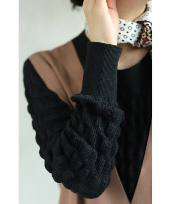 ぽこぽこ浮き立つ立体柄ニットプルオーバートップス