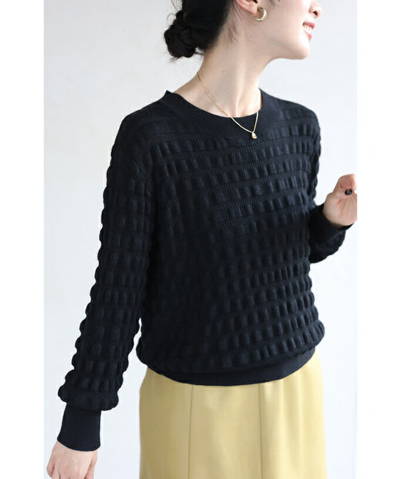 ぽこぽこ浮き立つ立体柄ニットプルオーバートップス