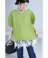 A loose, bouncy zigzag pleated pullover top