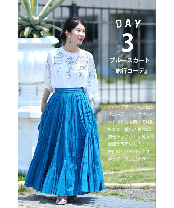 蔦模様刺繍のフリルネックブラウストップス