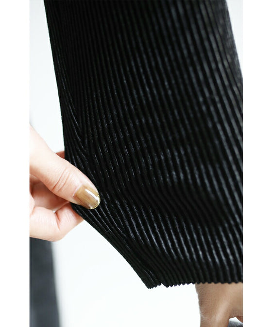 A luxurious, generous lace cache-coeur long dress