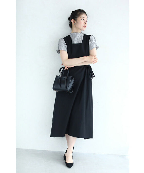 【セール商品返品交換不可】浮かぶ刺繍画の伸びやかカットソートップス