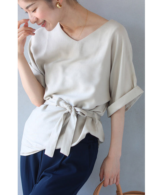 (S-L size) (comes with a string belt) This is a simple pullover top that you can wear in many different ways.