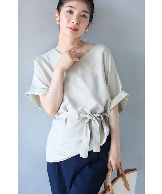 (S-L size) (comes with a string belt) This is a simple pullover top that you can wear in many different ways.