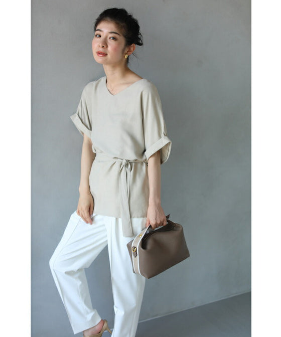 (S-L size) (comes with a string belt) This is a simple pullover top that you can wear in many different ways.