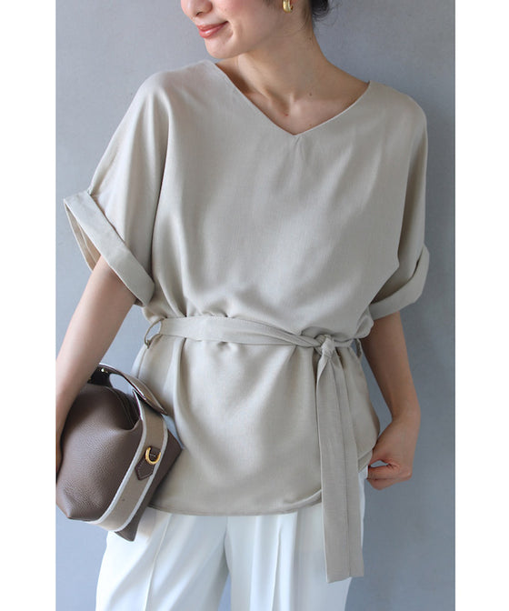 (S-L size) (comes with a string belt) This is a simple pullover top that you can wear in many different ways.