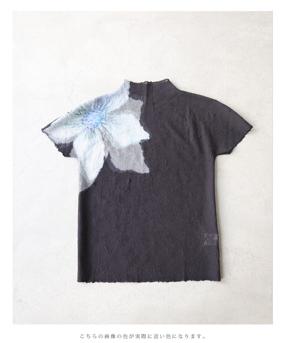 【セール商品返品交換不可】（S~2L対応）（黒）和紙のようなくしゅくしゅ質感の肩花カットソートップス