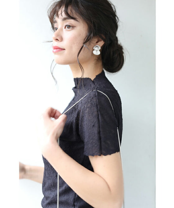 【セール商品返品交換不可】（S~2L対応）（黒）和紙のようなくしゅくしゅ質感の肩花カットソートップス