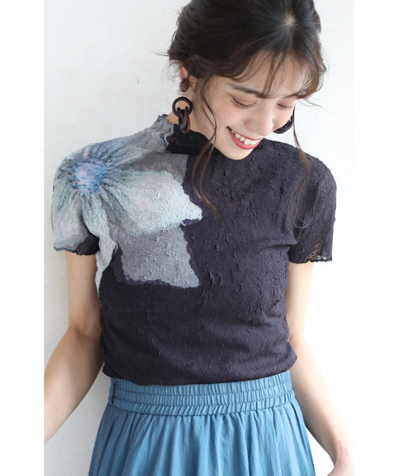 【セール商品返品交換不可】（S~2L対応）（黒）和紙のようなくしゅくしゅ質感の肩花カットソートップス