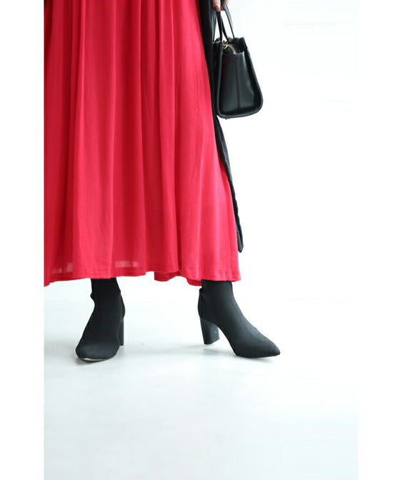 【セール商品返品交換不可】（S~3L対応）（黒）女性を美しく魅せる紅と黒のバイカラーロングワンピース