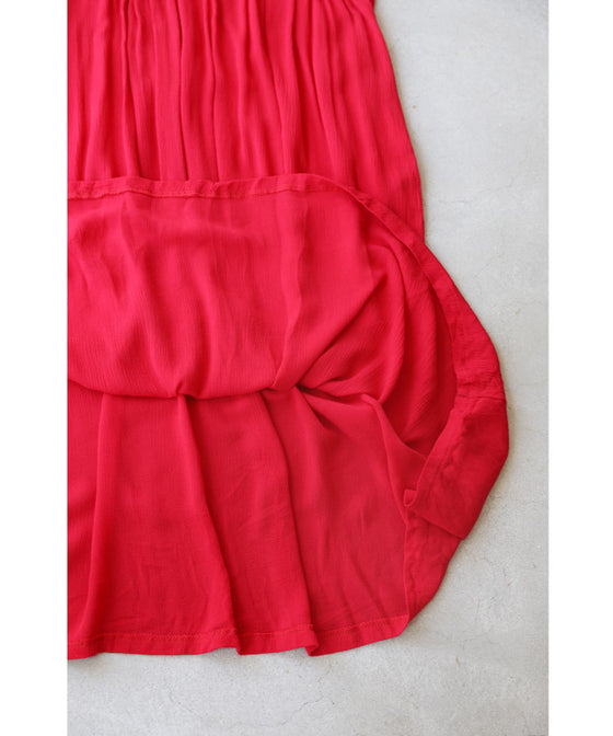 【セール商品返品交換不可】（S~3L対応）（黒）女性を美しく魅せる紅と黒のバイカラーロングワンピース