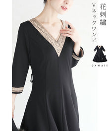  【セール商品返品交換不可】（S~L対応）（黒）（ベルト付き）細やかな小花刺繍のAラインミディアムワンピース