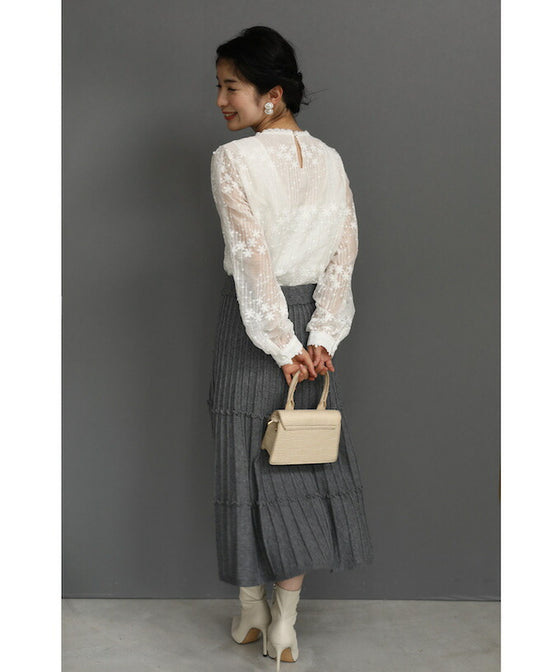 【セール商品返品交換不可】愛らしい小花のレースブラウストップス