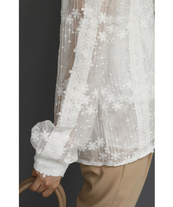 【セール商品返品交換不可】愛らしい小花のレースブラウストップス