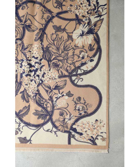 【セール商品返品交換不可】エレガントな花を纏うなめらかストール