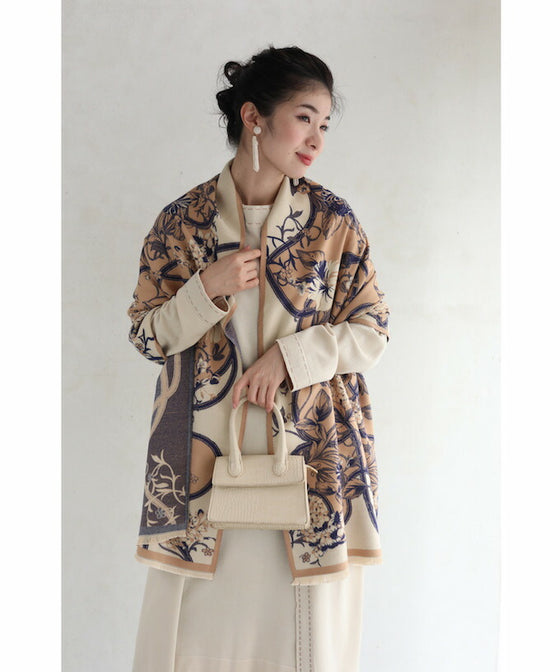 【セール商品返品交換不可】エレガントな花を纏うなめらかストール