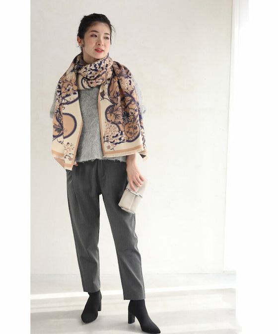 【セール商品返品交換不可】エレガントな花を纏うなめらかストール