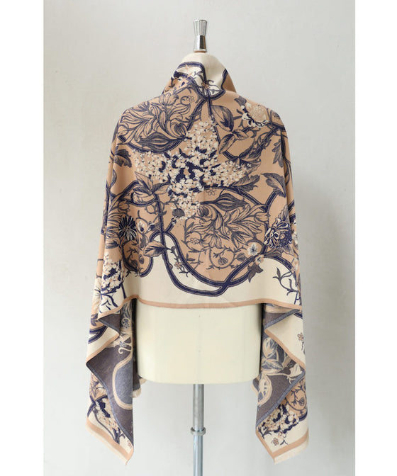 【セール商品返品交換不可】エレガントな花を纏うなめらかストール