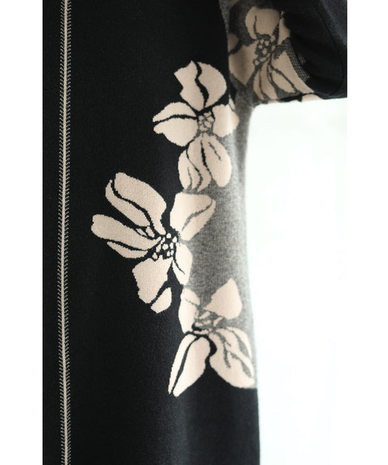 【セール商品返品交換不可】（S~3L対応）（黒）くびれラインを描く花画ニットチュニックワンピース