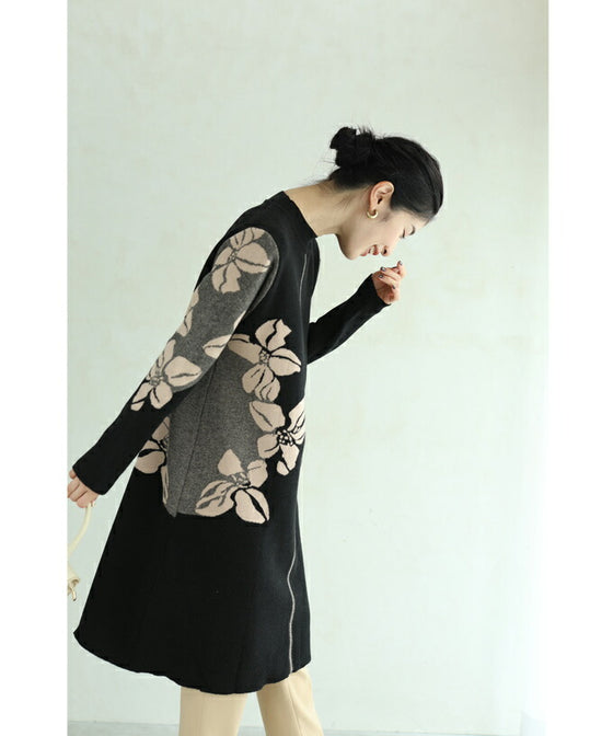 【セール商品返品交換不可】（S~3L対応）（黒）くびれラインを描く花画ニットチュニックワンピース