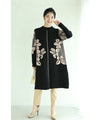【セール商品返品交換不可】（S~3L対応）（黒）くびれラインを描く花画ニットチュニックワンピース