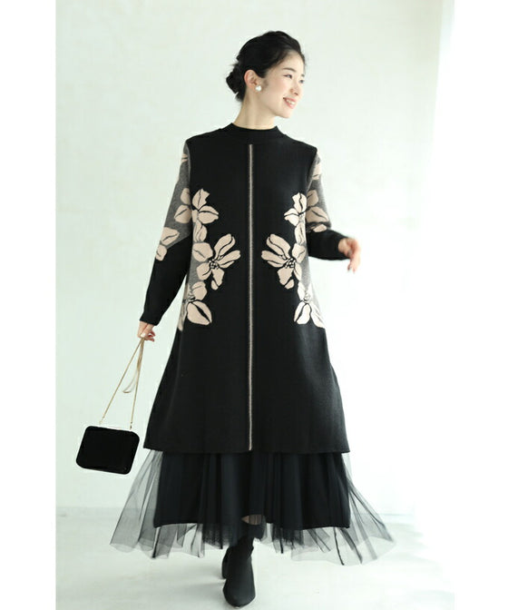 【セール商品返品交換不可】（S~3L対応）（黒）くびれラインを描く花画ニットチュニックワンピース