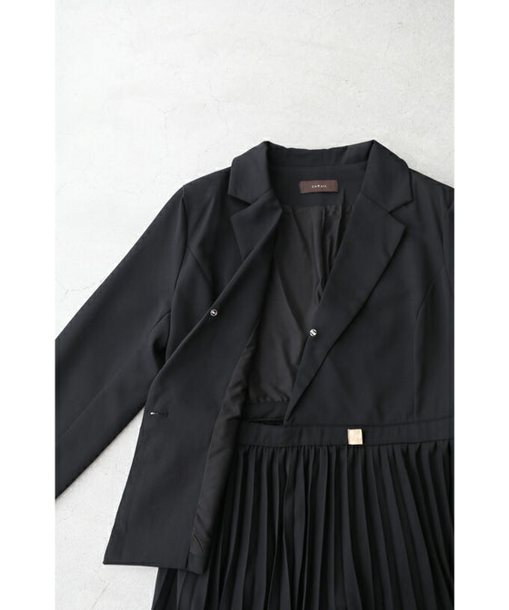 【セール商品返品交換不可】（M対応）（ベルト付き）（黒）ドッキングジャケットのプリーツミディアムワンピース