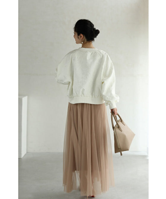 【セール商品返品交換不可】（S~3L対応）エレガントな模様が浮き立つ艶ブルゾントップス