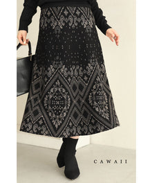  【セール商品返品交換不可】（S~M対応）（黒）上品で美しい柄のエレガントニットミディアムスカート