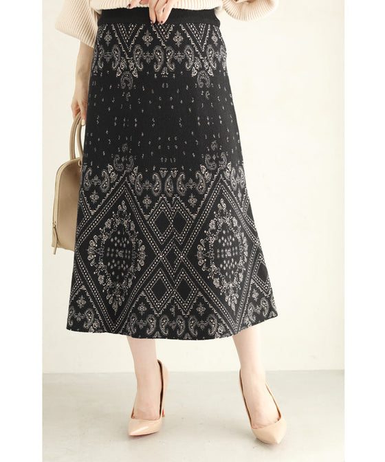【セール商品返品交換不可】（S~M対応）（黒）上品で美しい柄のエレガントニットミディアムスカート