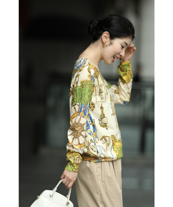 【セール商品返品交換不可】（S~M対応）手触りなめらかなスカーフ柄プルオーバートップス