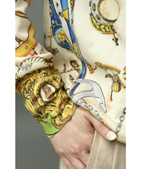 【セール商品返品交換不可】（S~M対応）手触りなめらかなスカーフ柄プルオーバートップス