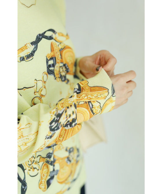 【セール商品返品交換不可】(S~M対応)顔映えカラーのスカーフ柄プルオーバートップス